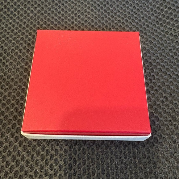 NEW Red Glitter Cardinal Bird & Holly Berry Christmas Brooch Pin - Unisex - Picture 6 of 6